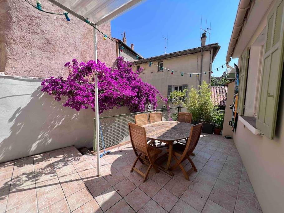 Maison Dans Les Rues Pietonnes Du Vieux Hyères Eksteriør bilde
