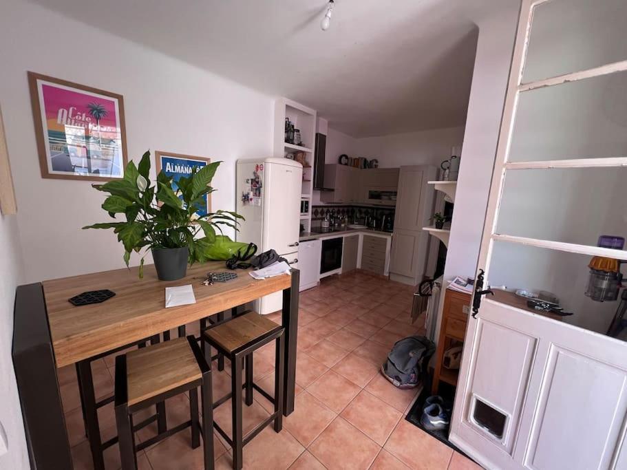 Maison Dans Les Rues Pietonnes Du Vieux Hyères Eksteriør bilde